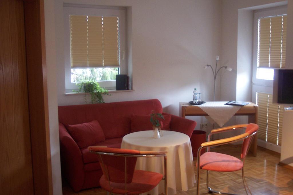 Hotel Garni Zur Bergstrasse Zwingenberg  Cameră foto