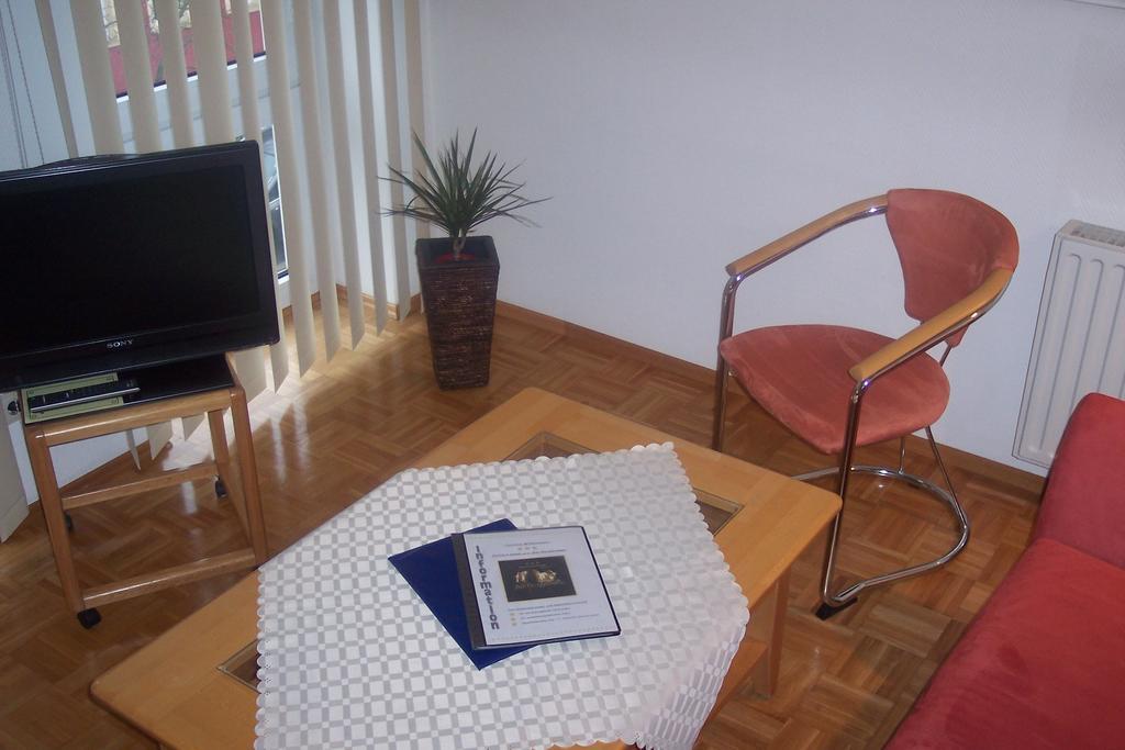 Hotel Garni Zur Bergstrasse Zwingenberg  Cameră foto